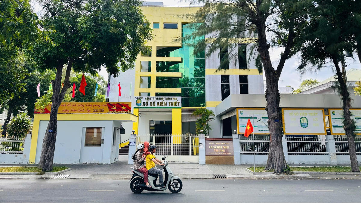 Kho của Công ty XSKT Trà Vinh được cho thuê làm trụ sở. (Ảnh: Trung Ngãi).