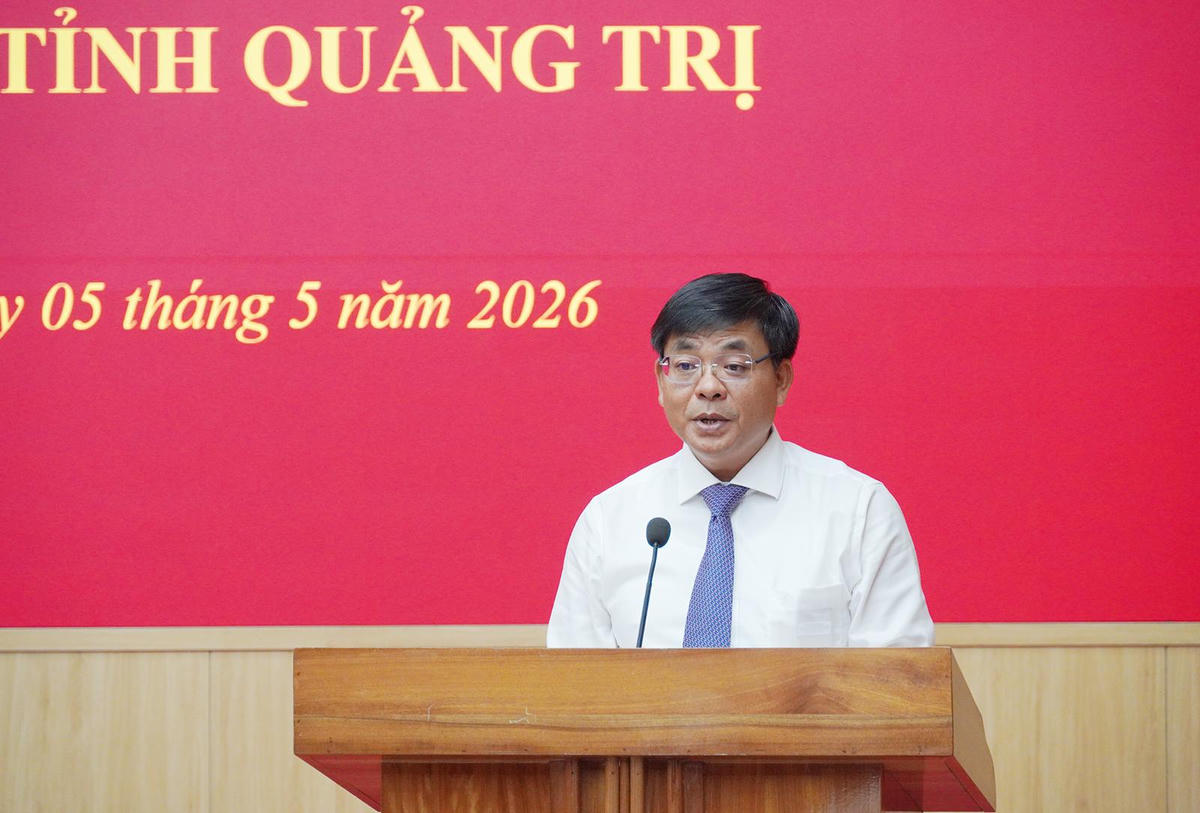 Ông Nguyễn Văn Bình, Giám đốc Trung tâm Xúc tiến Đầu tư, Thương mại và Du lịch tỉnh phát biểu tại hội nghị. Ảnh: CTTĐT Quảng Trị.