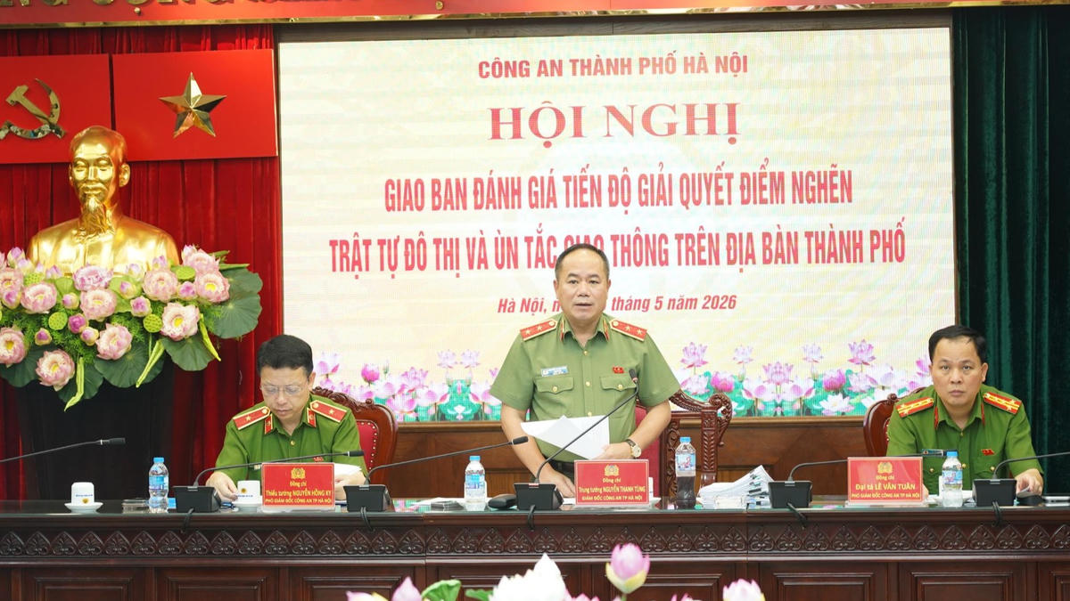 Trung tướng Nguyễn Thanh Tùng, Giám đốc Công an TP Hà Nội, Phó Trưởng Ban Chỉ đạo giải quyết 5 điểm nghẽn của Thành phố chủ trì hội nghị.