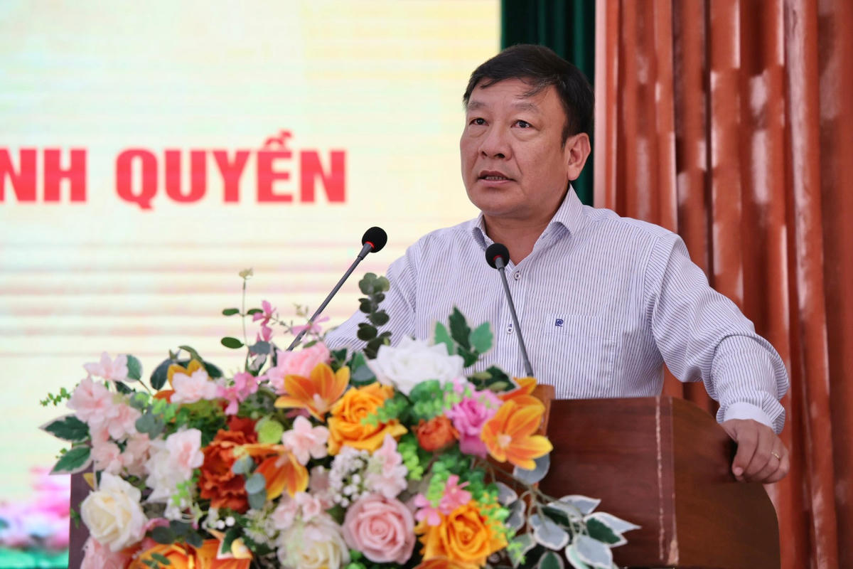 Ông Bùi Thắng, Phó Bí thư Tỉnh ủy Lâm Đồng, phát biểu tại hội nghị.