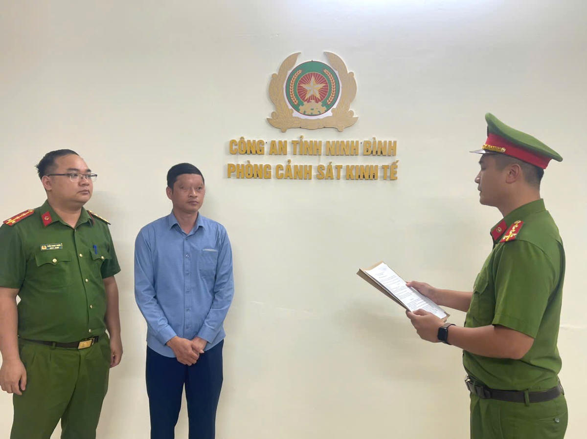 Nguyễn Văn Lợi tại cơ quan Công an. Ảnh: Công an tỉnh Ninh Bình