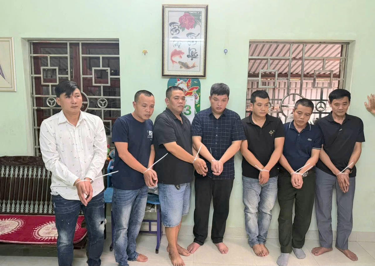 Nhóm đối tượng bị bắt giữ.