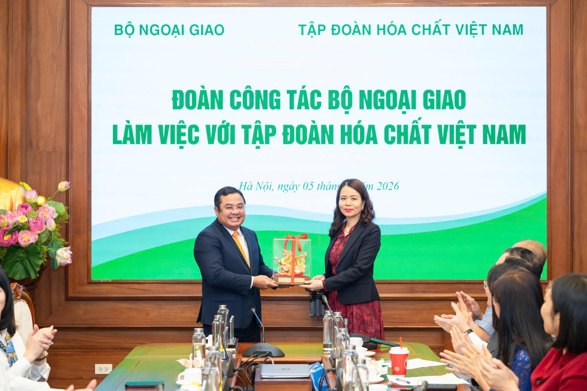Vinachem đẩy mạnh ngoại giao kinh tế, kết nối toàn cầu