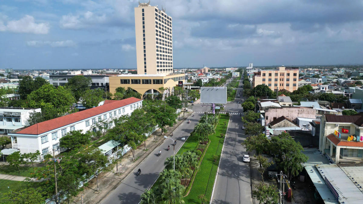 Tuyến đường Hùng Vương đi qua địa bàn 3 phường Bàn Thạch, Tam Kỳ và Hương Trà (TP Đà Nẵng). Ảnh: Tấn Thành.