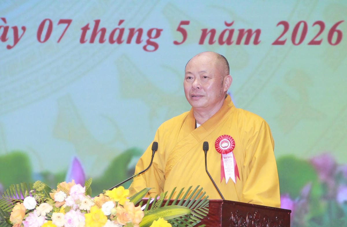 Thượng tọa Thích Tâm Định,&nbsp;Trưởng ban Trị sự Giáo hội Phật giáo Việt Nam tỉnh Thanh Hóa phát biểu tại hội nghị. Ảnh: Nguyễn Chung.