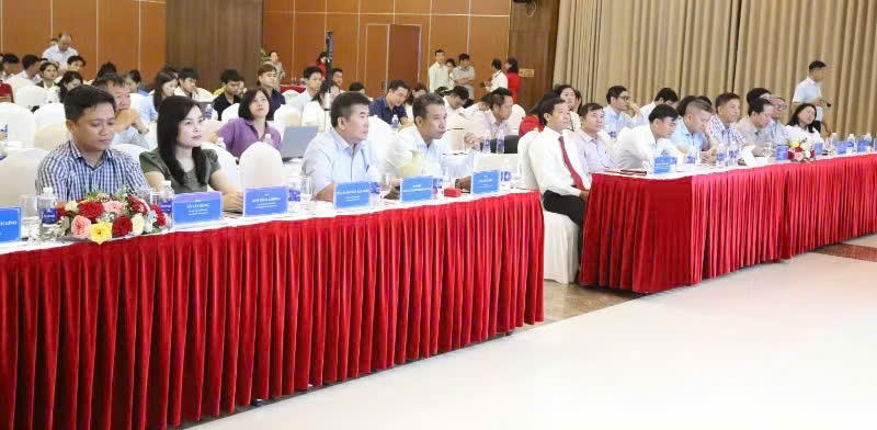 Các đại biểu về dự. Ảnh: CL.