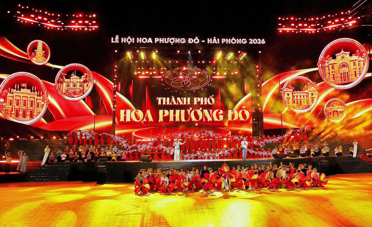 Chương trình tổng duyệt Lễ hội Hoa Phượng Đỏ 2026. Ảnh: CLB Ảnh báo chí Hải Phòng.&nbsp;