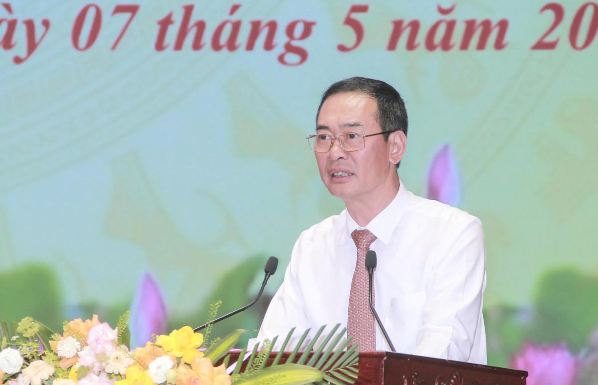 Ông Trịnh Tuấn Sinh, Phó Bí thư Tỉnh ủy, Chủ tịch Ủy ban MTTQ tỉnh Thanh Hóa phát biểu tại hội nghị. Ảnh: Nguyễn Chung.