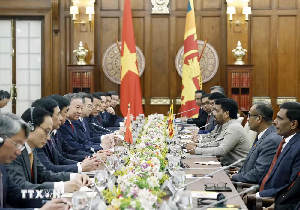 ttxvn-tong-bi-thu-chu-tich-nuoc-hoi-dam-voi-tong-thong-sri-lanka-2.jpg