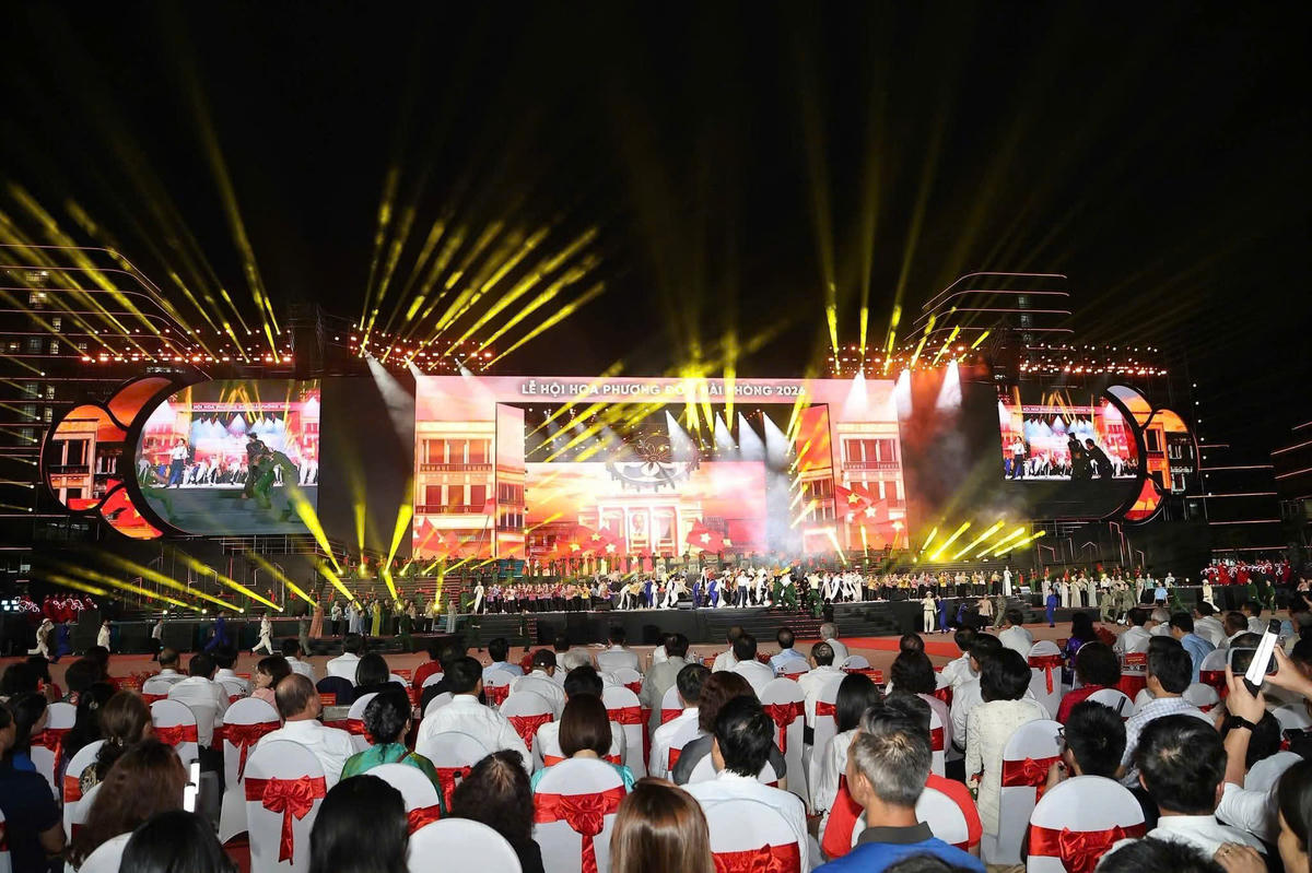 Tối 8/5, tại Quảng trường Trung tâm Hành chính – Chính trị thành phố, TP Hải Phòng trang trọng tổ chức lễ khai mạc Lễ hội Hoa Phượng Đỏ - Hải Phòng 2026. Ảnh: PT.&nbsp;