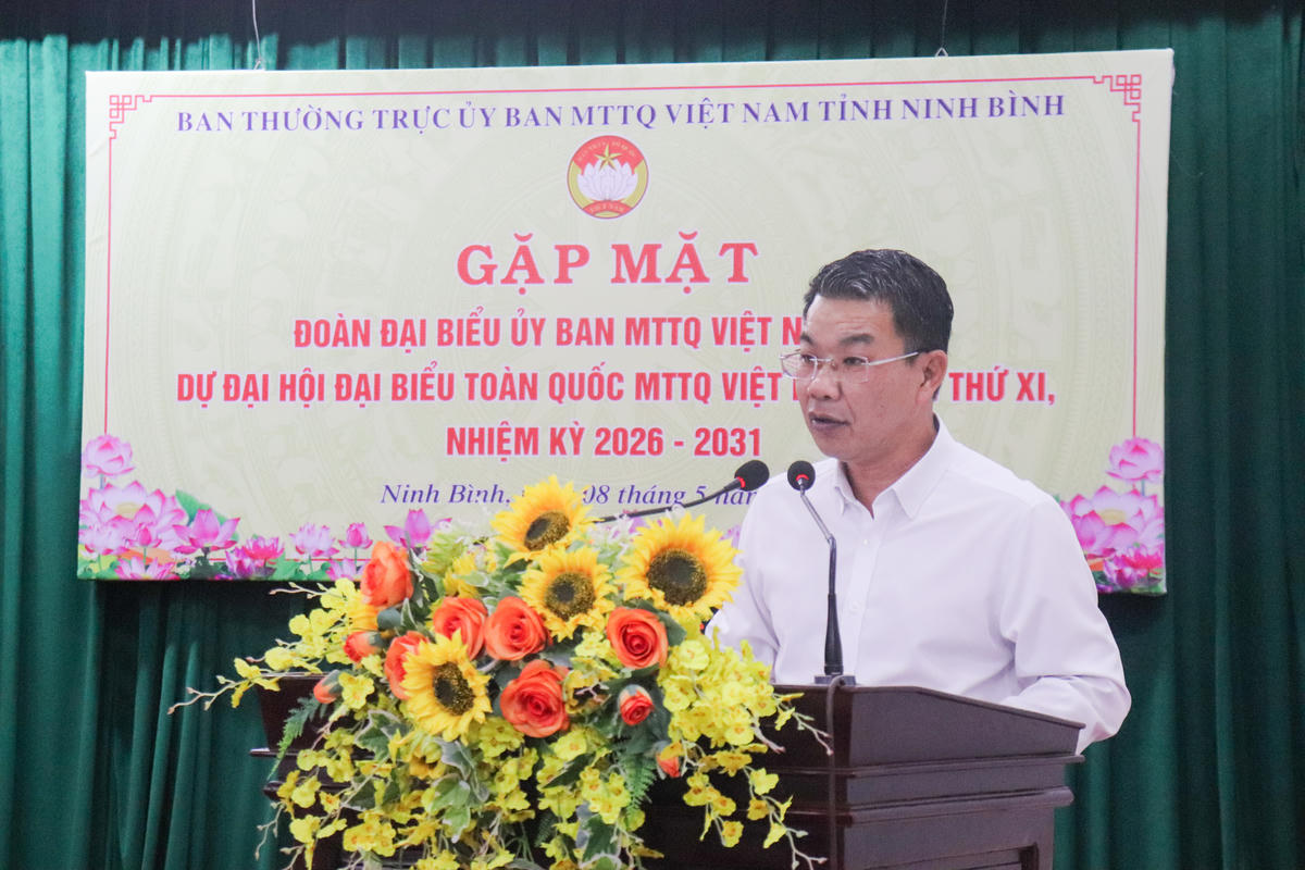 Ông Nguyễn Hoàng Hà - Phó Chủ tịch Thường trực Ủy ban MTTQ tỉnh&nbsp;báo cáo về thành phần, cơ cấu và lịch trình hoạt động của đoàn.&nbsp;Ảnh: Đình Minh