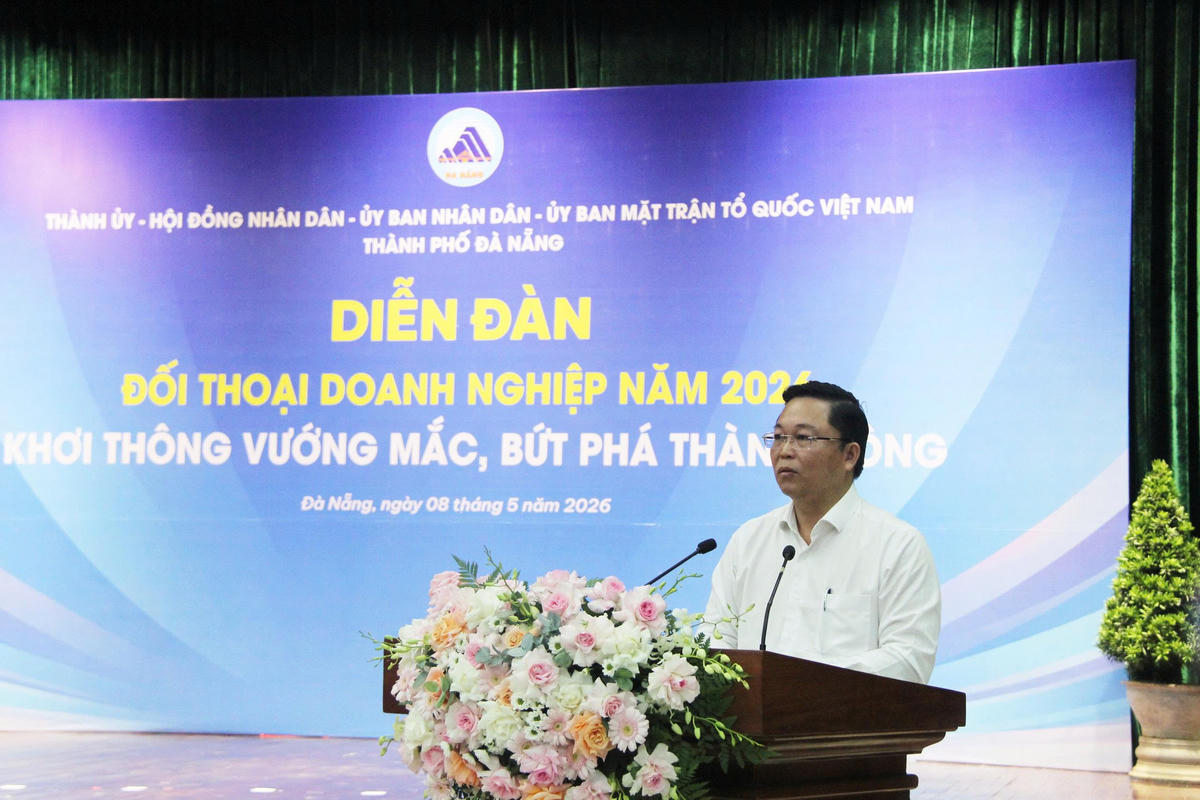 Ông Lê Trí Thanh, Chủ tịch Ủy ban Mặt trận Tổ quốc Việt Nam TP Đà Nẵng - điều phối diễn đàn. Ảnh: Nguyễn Tú.