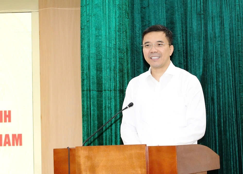 Ông Nguyễn Hồng Phong, Phó Bí thư Thường trực Tỉnh ủy Thanh Hóa phát biểu tại buổi gặp mặt. Ảnh: Nguyễn Chung.