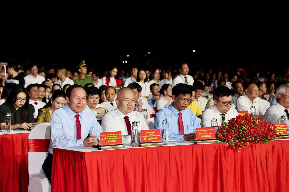 Ông Lê Tiến Châu, Ủy viên Trung ương Đảng, Phó Thủ tướng Chính phủ, nguyên Bí thư Thành ủy Hải Phòng dự lễ khai mạc. Ảnh: ĐT.&nbsp;
