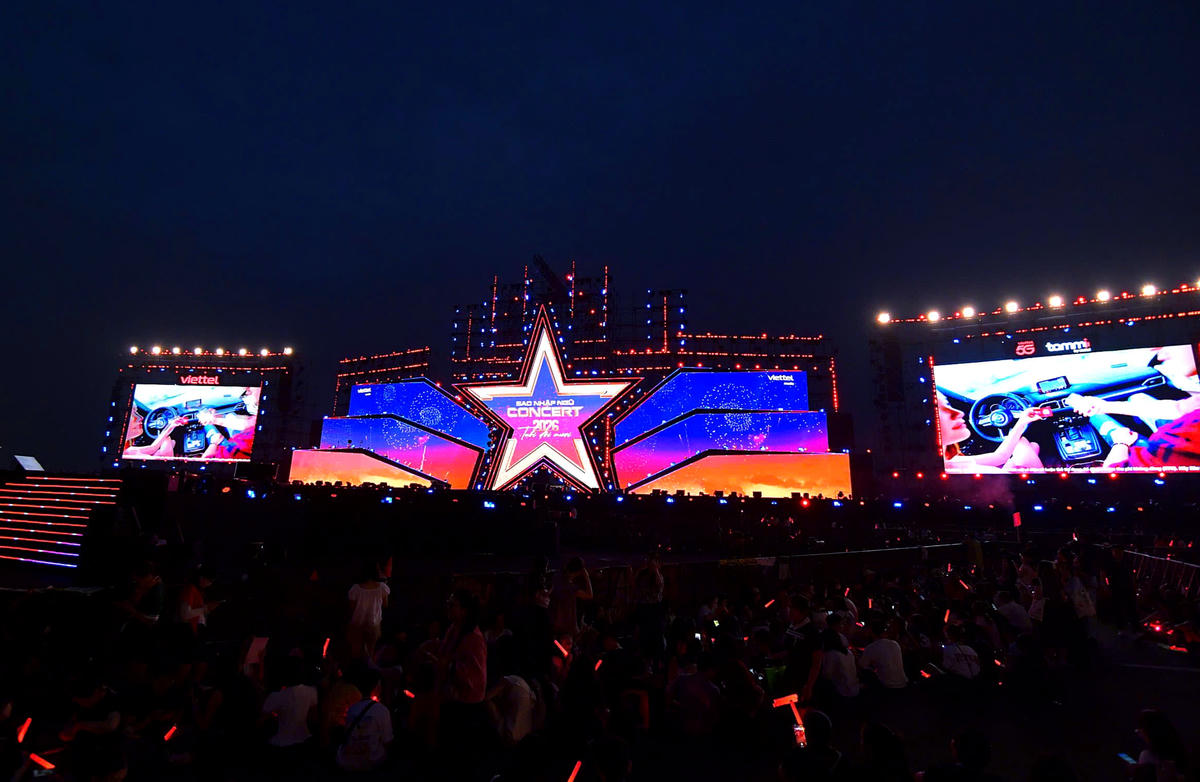 Concert “Sao nhập ngũ 2026” đã diễn ra vào tối ngày 9/5 tại Trường đua F1, Mỹ Đình, Hà Nội.