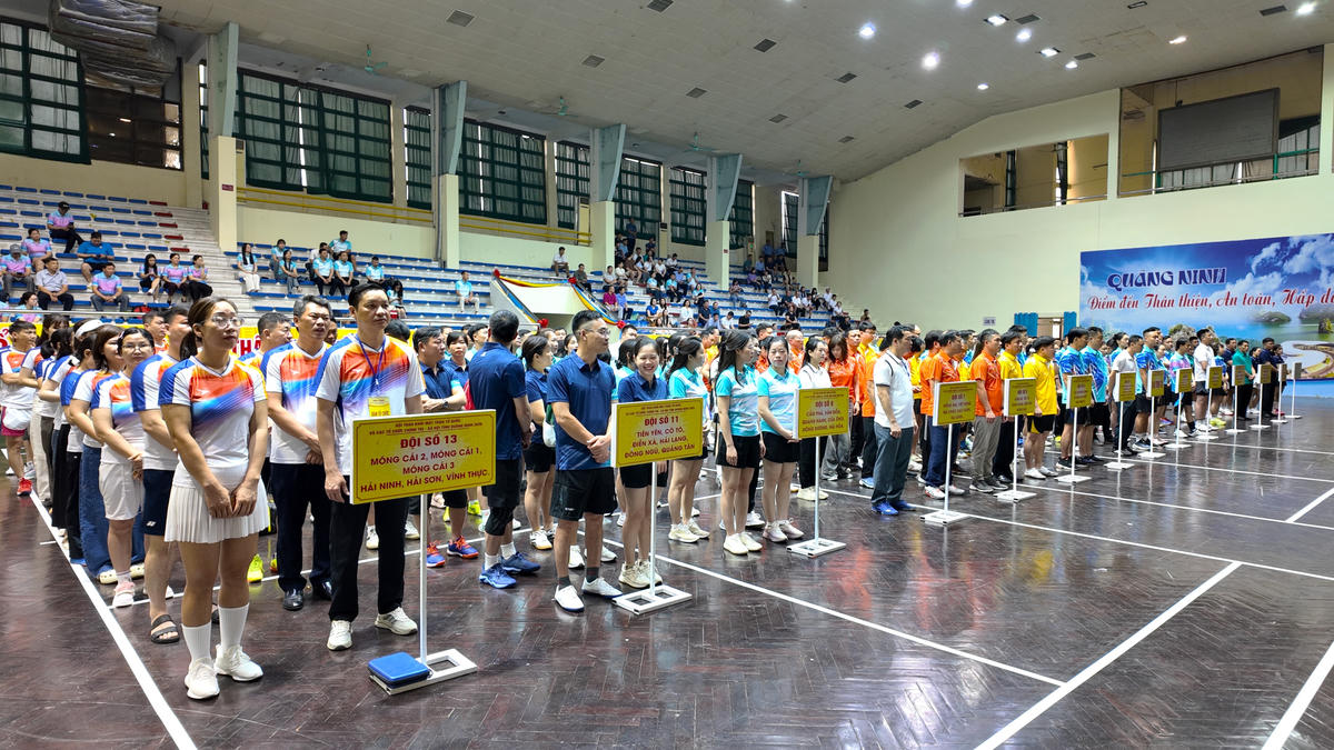 Hội thao có sự tham gia của&nbsp;hơn 300 VĐV đại diện cho 13 đội thi thuộc các cơ quan, đơn vị thuộc khối MTTQ và các tổ chức chính trị - xã hội, các tổ chức hội quần chúng của tỉnh và các địa phương.
