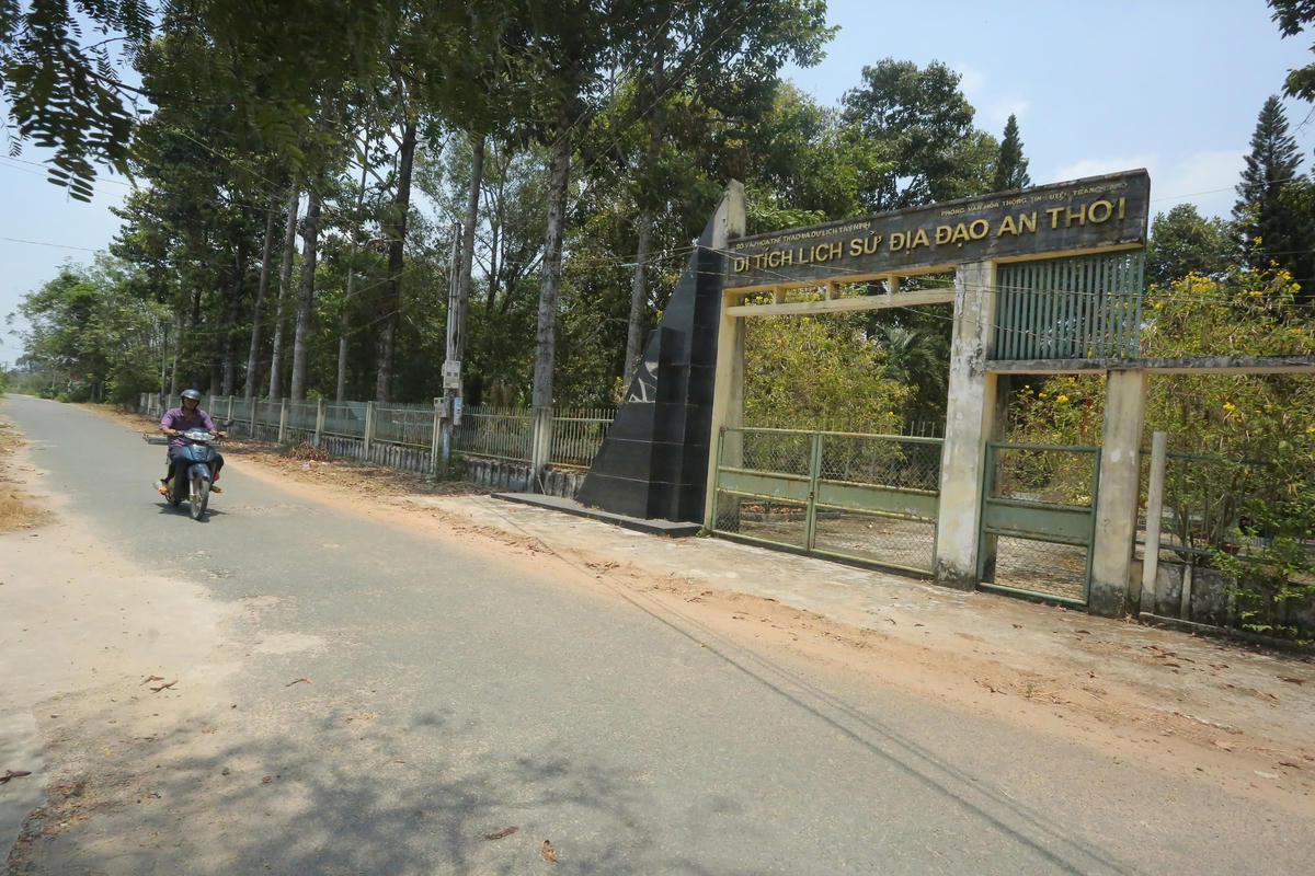 Địa đạo có vị trí địa lý gần với khu vực Củ Chi (TP Hồ Chí Minh), từng trải qua một thời chiến tranh ác liệt. Ảnh: Đ.Xá.