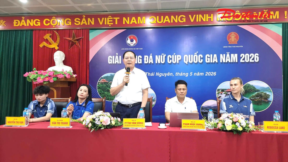 Ông Đoàn Văn Công – Phó Giám đốc Sở Văn hóa, Thể thao và Du lịch tỉnh Thái Nguyên chủ trì họp báo.