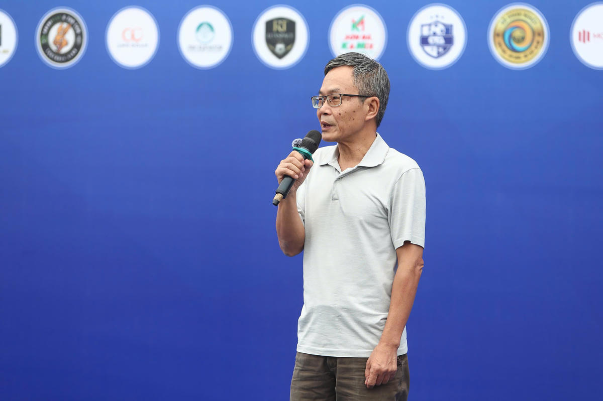 Nhà báo Trần Đăng Tuấn - Chủ tịch Quỹ Trò nghèo vùng cao:&nbsp;Mỗi mùa giải đều gắn với hành trình xây dựng thêm những điểm trường mới cho học sinh miền núi.