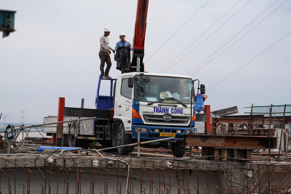 Chuẩn bị hợp long công trình cầu Phước Khánh nối TP Hồ Chí Minh và TP Đồng Nai