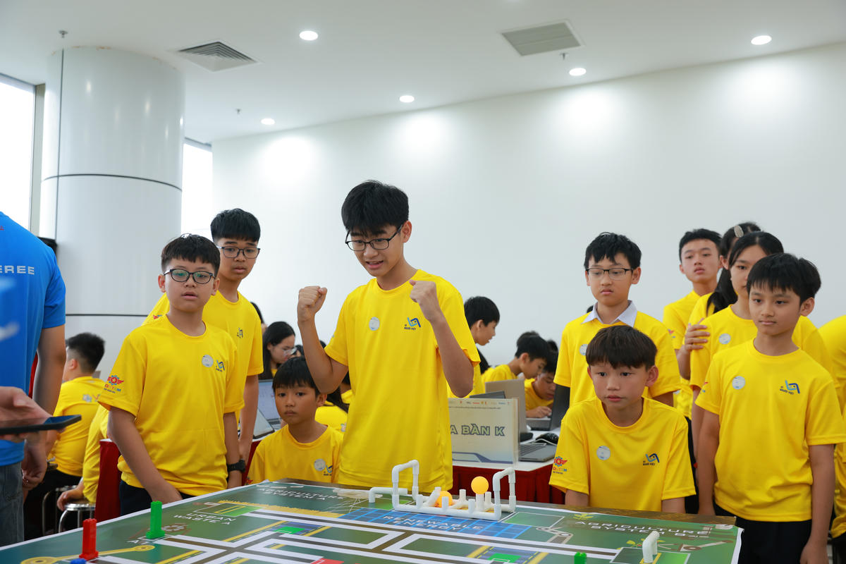 Các đội thi tại Vòng Chung kết cuộc thi.