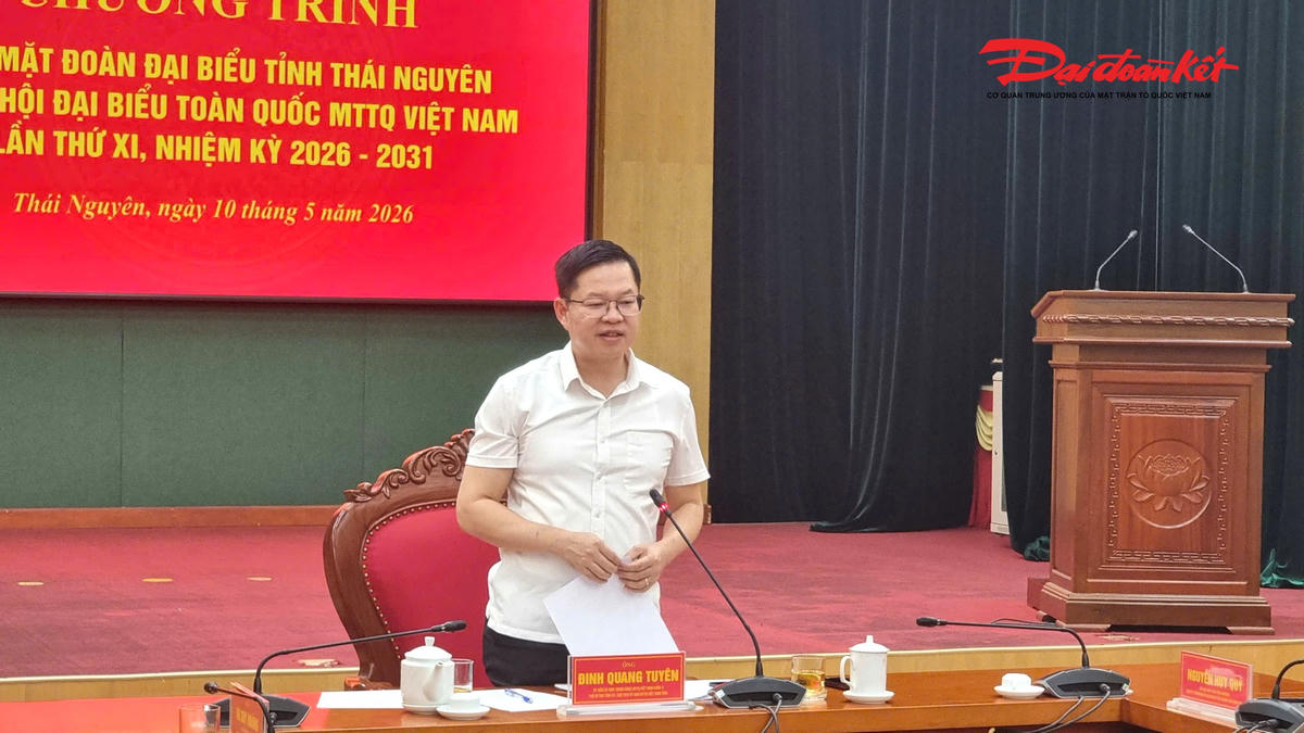 Ông Đinh Quang Tuyên, Phó Bí thư Tỉnh ủy, Chủ tịch Ủy ban MTTQ Việt Nam tỉnh Thái Nguyên phát biểu tại chuwong trình gặp mặt.