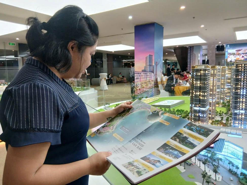 Khách hàng Nguyễn Thị Lộc chia sẻ sự tin tưởng vào quyết định đầu tư tại Đảo Ngọc