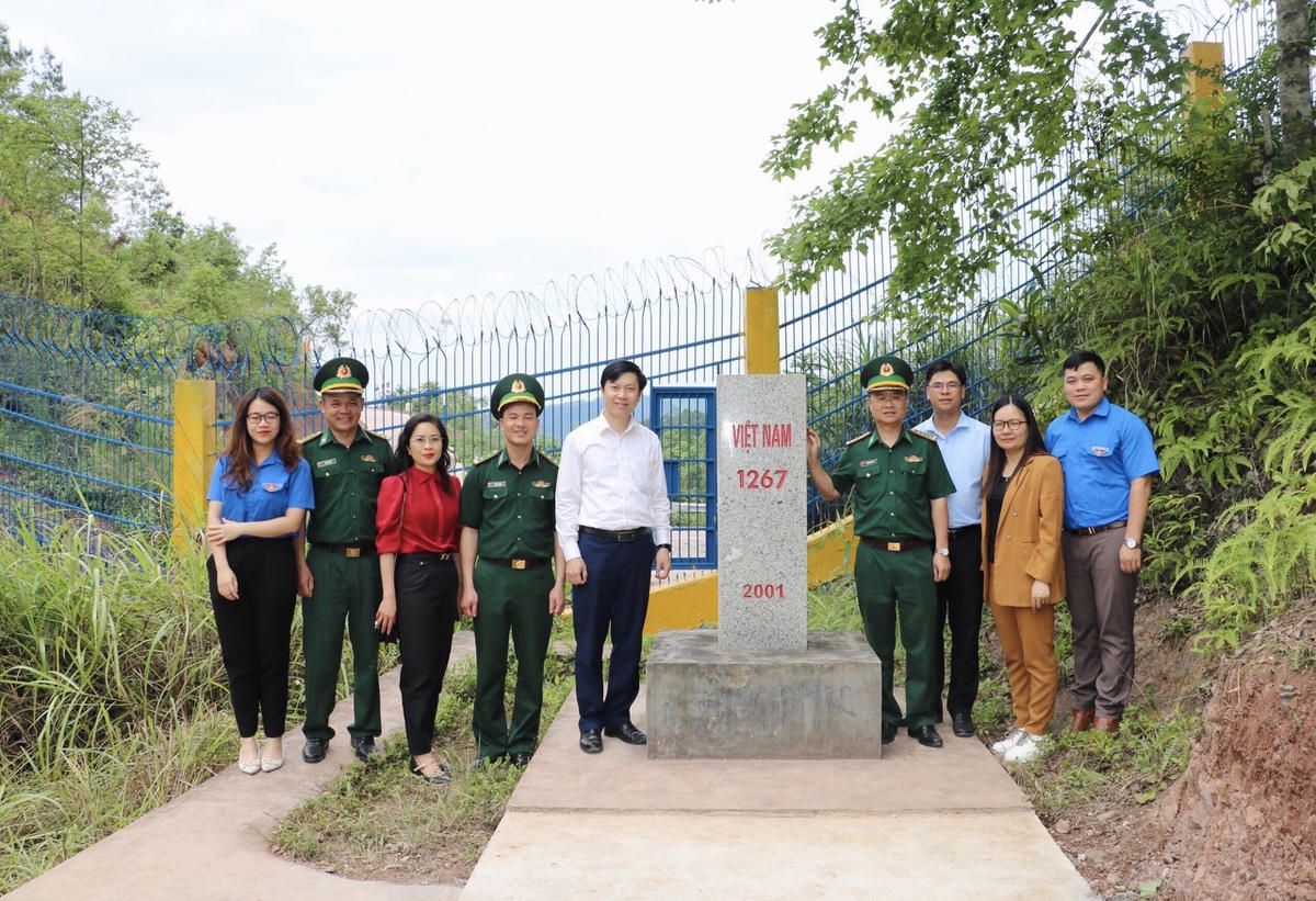 Theo ông Nguyễn Hoàng Tùng, Đại hội cần tiếp tục quan tâm chỉ đạo nhân rộng các mô hình tự quản đường biên, cột mốc; phát huy vai trò của người có uy tín, già làng, trưởng bản; mở rộng các hoạt động giao lưu, kết nghĩa cụm dân cư hai bên biên giới.