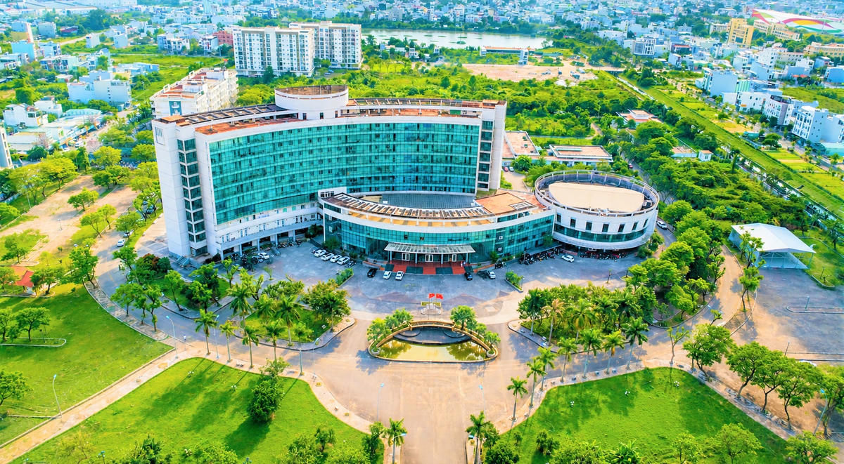 Một góc Bệnh viện Ung bướu Đà Nẵng. Ảnh: Chí Đại.