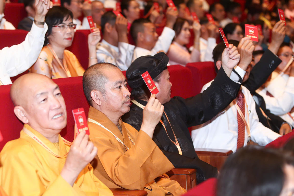 Rực rỡ mái nhà chung