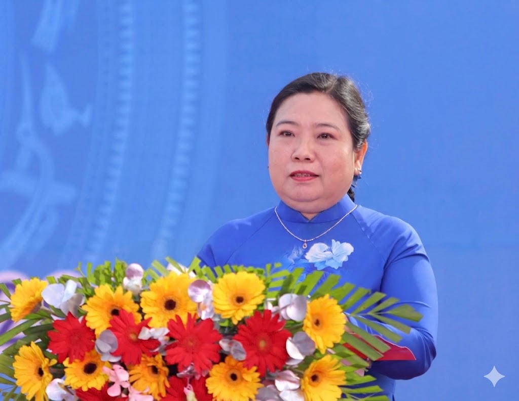 Bà Hồ Thị Cẩm Đào - Phó Bí thư Thành ủy, Chủ tịch Ủy ban MTTQ Việt Nam TP Cần Thơ:
Lấy sự hài lòng và niềm tin của nhân dân làm mục tiêu phấn đấu