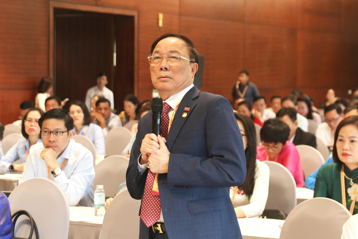Ông Nguyễn Văn Đệ - Chủ tịch Hiệp hội Bệnh viện tư nhân Việt Nam nêu ý kiến tại phiên thảo luận. Ảnh: Tiến Đạt.
