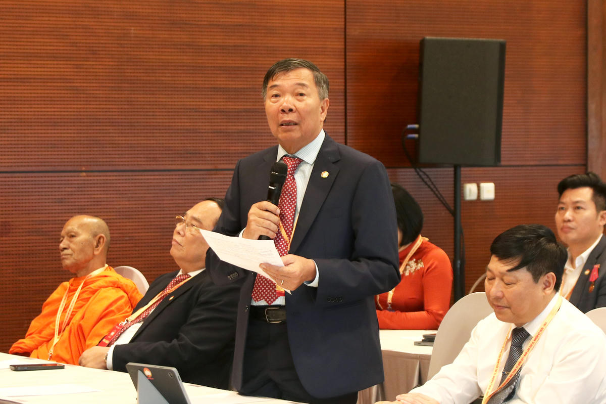 PGS.TS Nguyễn Kim Hồng - Hiệu trưởng Trường Đại học Nguyễn Tất Thành (TPHCM) phát biểu tại phiên thảo luận. Ảnh: Tiến Đạt.