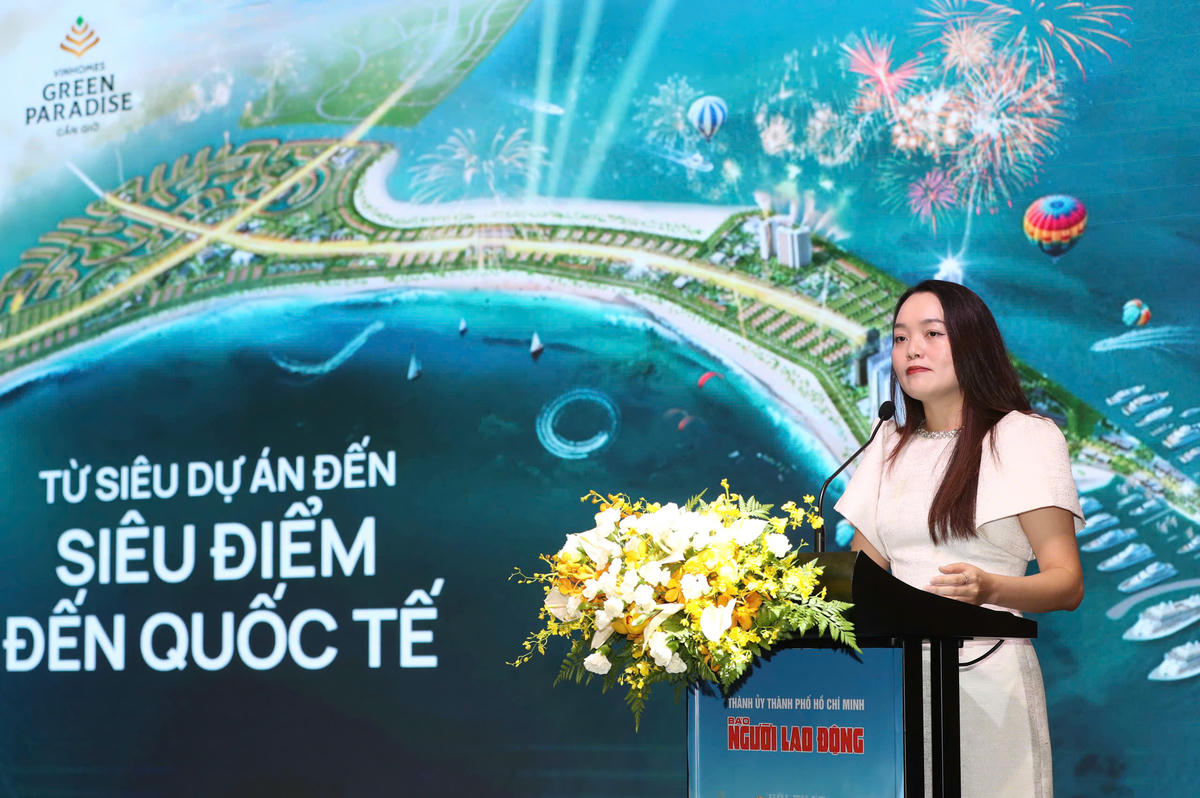 Bà Nguyễn Thị Hòa, Giám đốc Marketing công ty CP Vinpearl phát biểu tại hội thảo. Ảnh: Hoàng Triều.