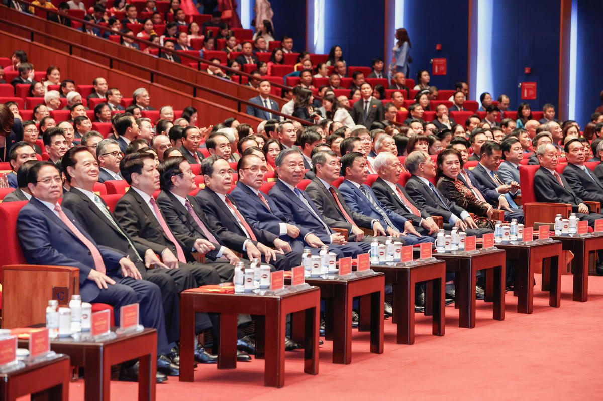 Tổng Bí thư, Chủ tịch nước Tô Lâm và các lãnh đạo, nguyên lãnh đạo Đảng, Nhà nước, MTTQ Việt Nam dự Đại hội. Ảnh: Quang Vinh