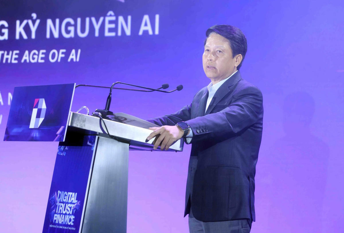 Ông Phạm Tiến Dũng, Phó Thống đốc Ngân hàng Nhà nước Việt Nam, phát biểu tại diễn đàn. Ảnh: K.H