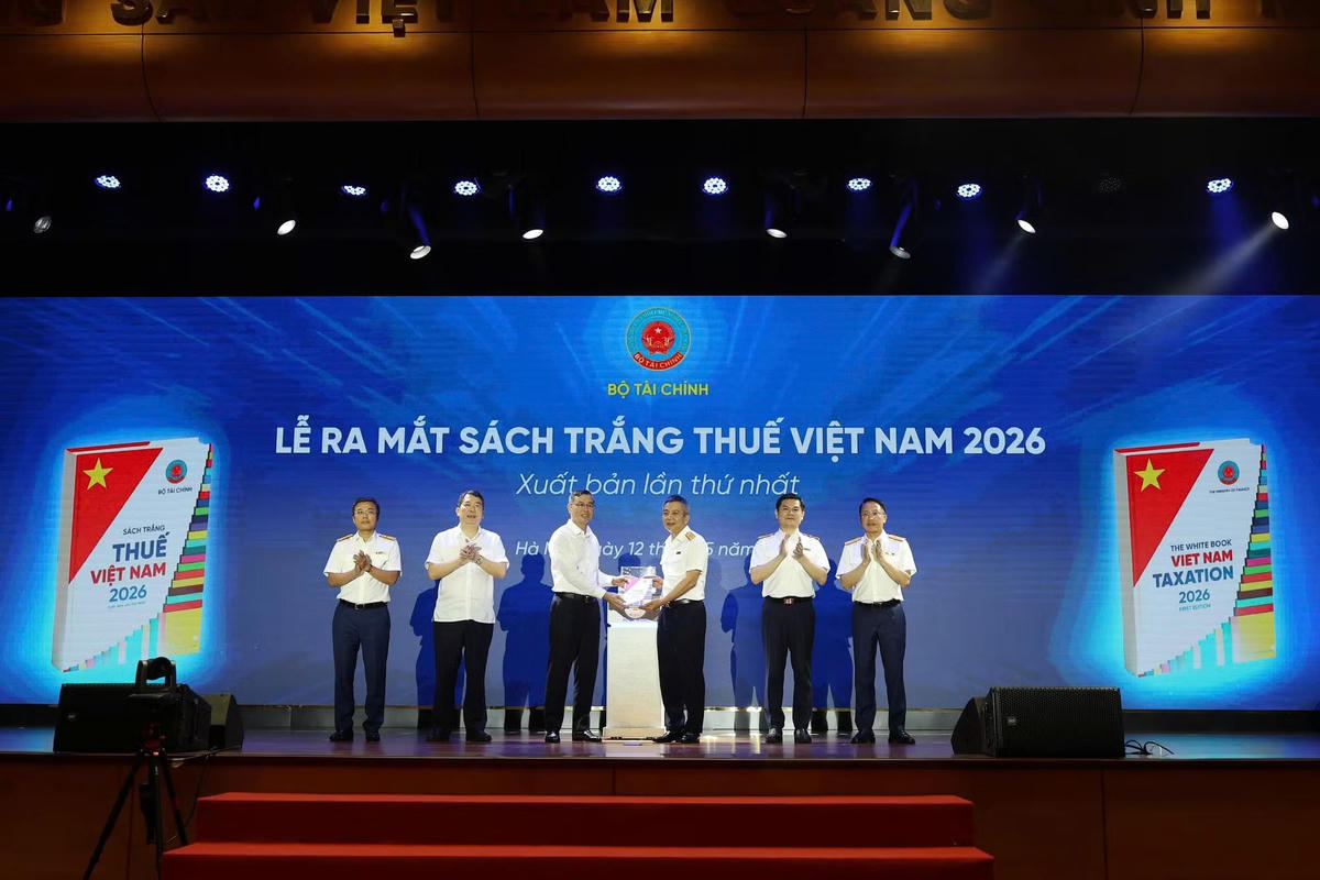 Ngành Thuế đã lần đầu tiên ra mắt "Sách Trắng Thuế Việt Nam 2026,”