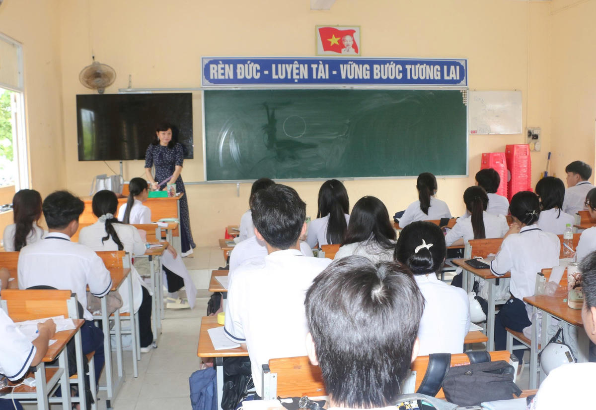 Tiết học môn Ngữ văn lớp 12 Trường THPT Bạc Liêu, phường Bạc Liêu, tỉnh Cà Mau. Ảnh: Nguyên Du