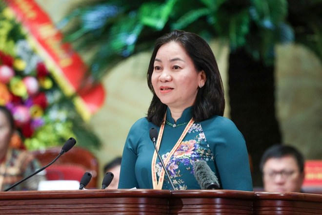 Bà Trương Thị Bích Hạnh - Ủy viên Ban Thường vụ Thành ủy, Phó Chủ tịch Thường trực Ủy ban MTTQ Việt Nam TP Hồ Chí Minh trình bày tham luận tại Đại hội. Ảnh: Hải Nguyễn.