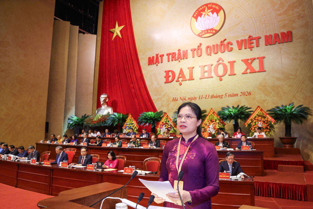 Ủy viên Trung ương Đảng, Phó Chủ tịch - Tổng Thư ký UBTƯ MTTQ Việt Nam Hà Thị Nga trình bày&nbsp;Báo cáo chính trị tại phiên trọng thể Đại hội đại biểu toàn quốc MTTQ Việt Nam lần thứ XI. Ảnh: Quang Vinh.
