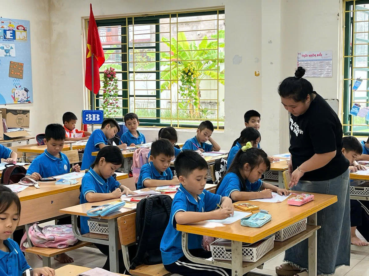 Một giờ học chính khoá của cô và trò Hà Nội.