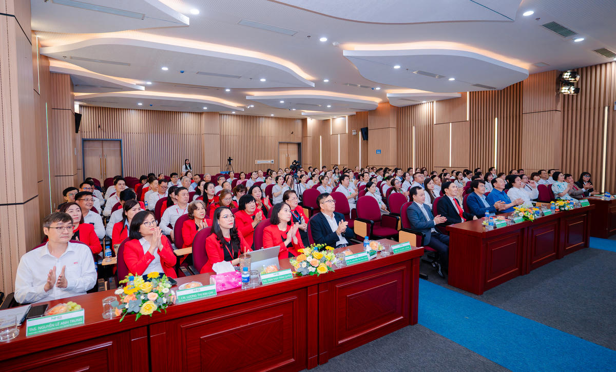 Mô hình kết nối giữa nhà trường và bệnh viện giúp sinh viên khối ngành sức khỏe tăng cơ hội tiếp cận môi trường thực hành lâm sàng.