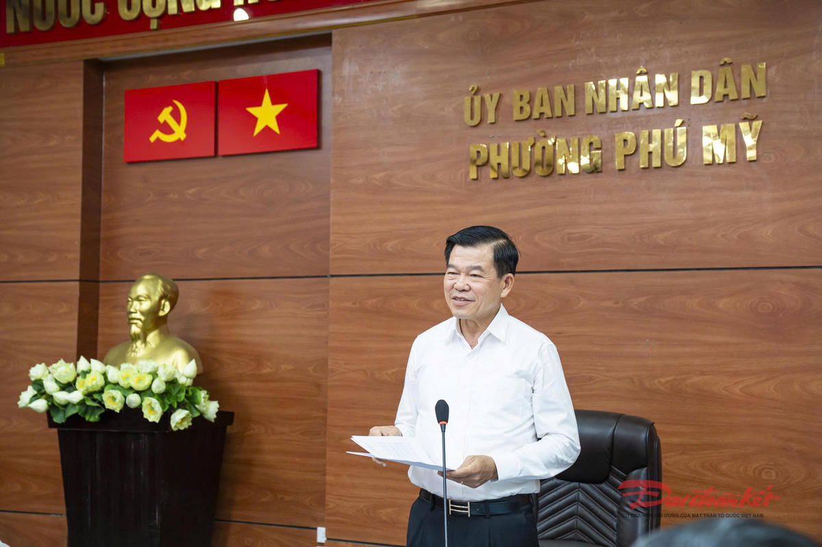 Ông Nguyễn Hồng Lĩnh, Ủy viên Trung ương Đảng, Phó Chủ nhiệm Ủy ban Kiểm tra Trung ương phát biểu chỉ đạo. Ảnh: TL