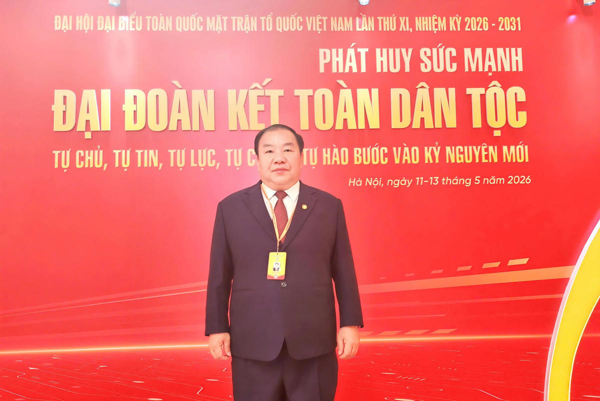 Ông Chá A Của, Phó Bí thư Tỉnh ủy, Chủ tịch Mặt trận tổ quốc Việt Nam tỉnh Sơn La chia sẻ kinh nghiệm phát huy vai trò nòng cốt của MTTQ trong chuyển đổi cây trồng, nâng cao đời sống Nhân dân