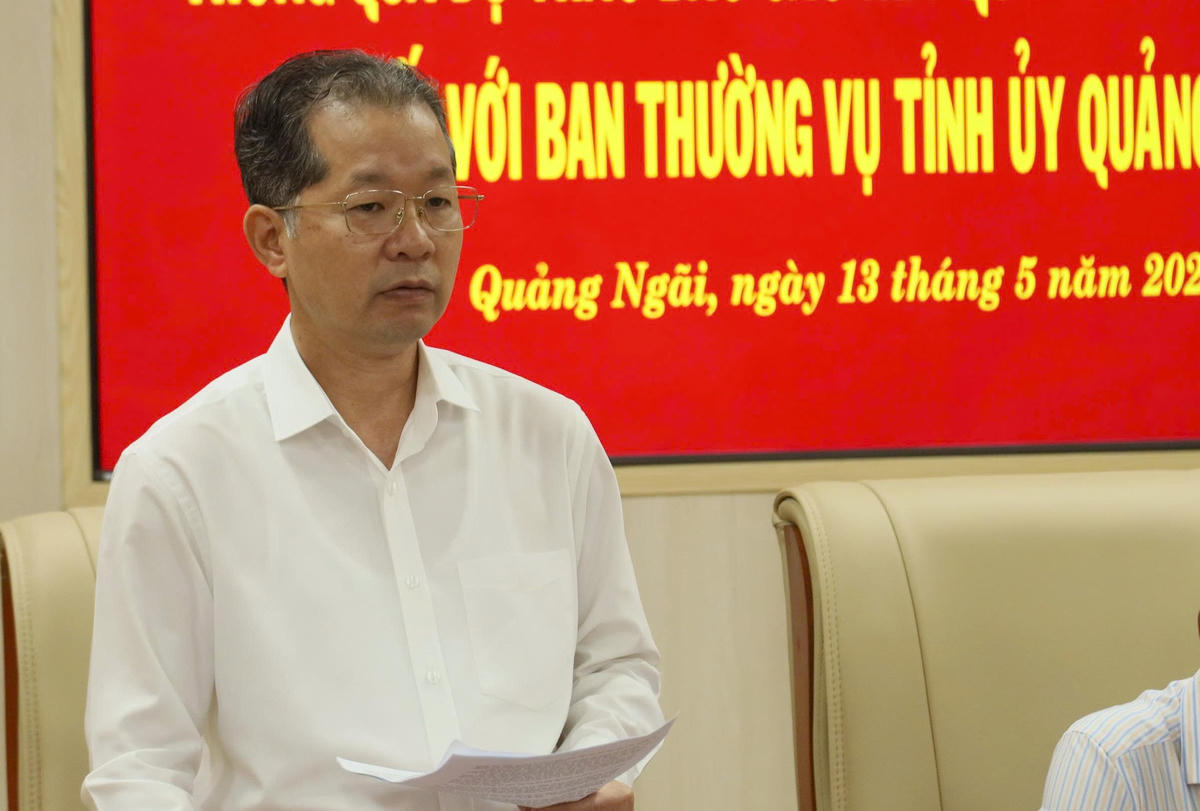 Ông Nguyễn Văn Quảng, Bí thư Trung ương Đảng, Chánh án TAND tối cao phát biểu tại buổi làm việc. Ảnh: TT.