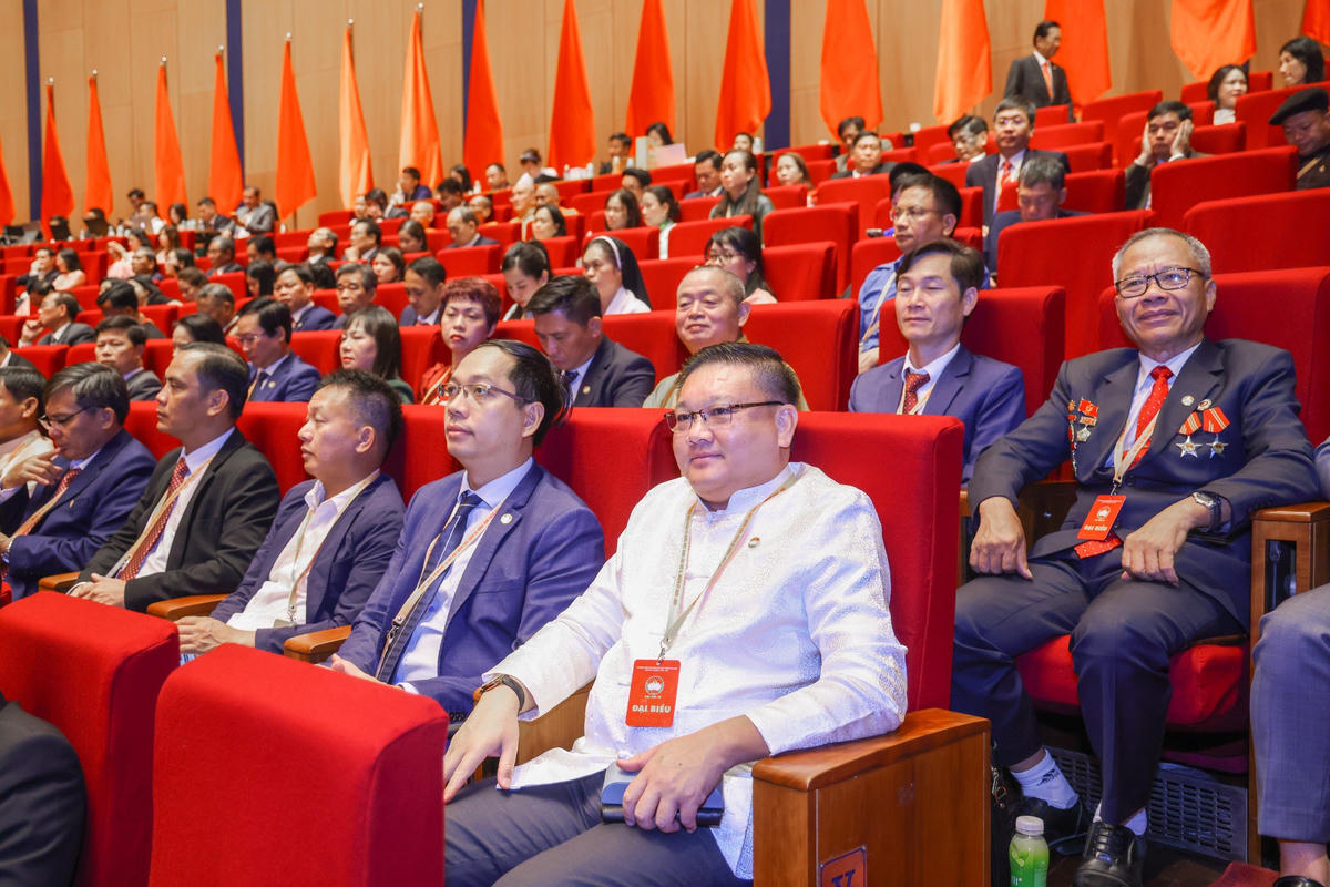 Các đại biểu tham dự phiên bế mạc Đại hội. 