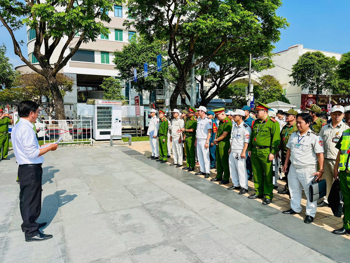 Đà Nẵng: Cử tri đồng tình việc đảm bảo trật tự đô thị gắn liền ổn định sinh kế