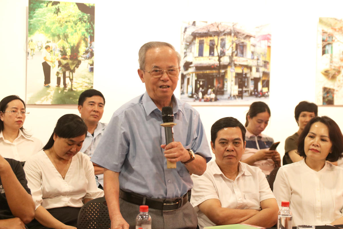 Thấm nhuần tư tưởng, đạo đức, phong cách Hồ Chí Minh
