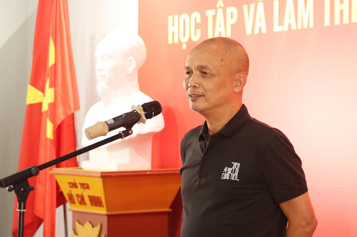 Thấm nhuần tư tưởng, đạo đức, phong cách Hồ Chí Minh