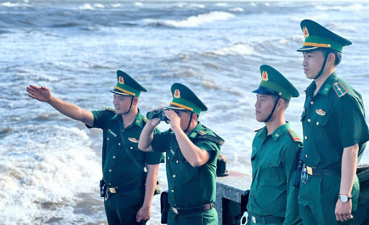 Ấm lòng dân biển từ những việc làm nghĩa tình